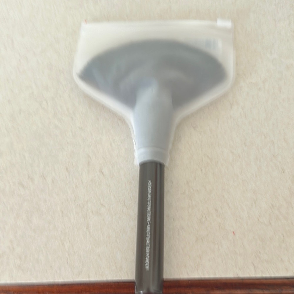Professional Makeup Brush with Protective Cover